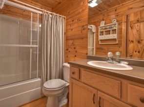 Serenity Now- Secluded Near Toccoa & Ocoee Rivers