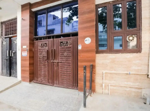Guru Ji Guest House by OYO Rooms