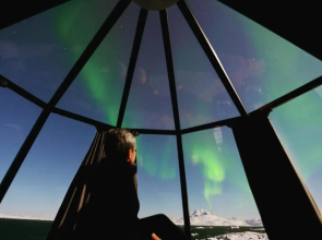 Aurora Hut by InukTravel