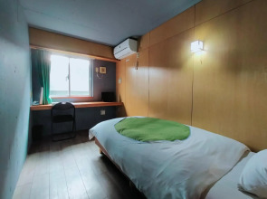 Weekly Sho Gifu Hashima Hostel