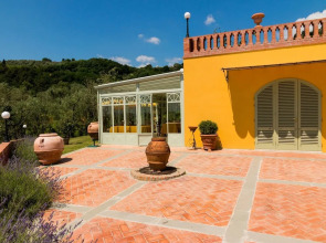 Farmhouse in Tuscany With Pool & Sauna