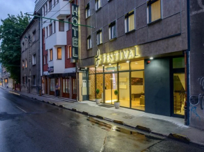 Hotel Festival