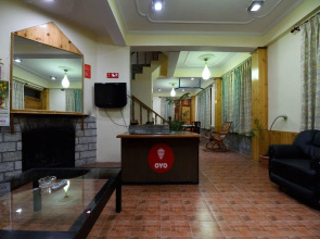 OYO 14150 Celebriti Suites