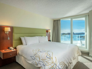 Victoria Regent Waterfront Hotel & Suites