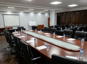 Отель Zargaron Plaza