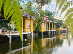 The Pond Residence