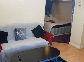 Private Basement Studio Flat with Modern Features