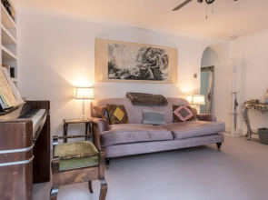 1 Bedroom Apartment Near The Sea