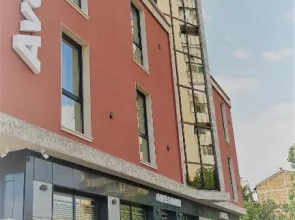 Hotel "AVENJu"