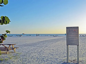 Siesta Beach House 203 Sunny Daze