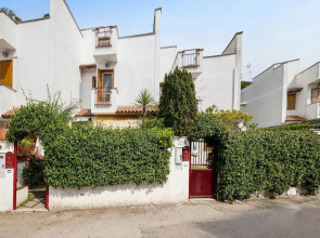 House With 3 Bedrooms in Sabaudia, With Wonderful Lake View and Enclosed Garden Near the Beach