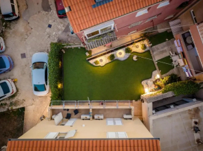 Apartments & Rooms Andrea