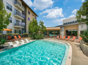 Landing Furnished Apartments - West Dallas