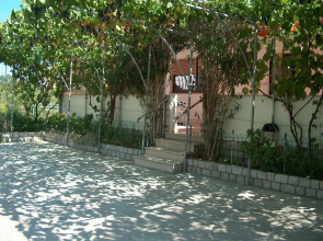 Ruža - Peaceful Area & Parking - A1