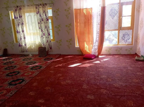 POP 92607 Rohi Homestay