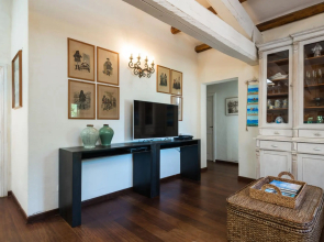Exclusive villa with swimming pool and private park. The main part hosts 5 comfortable bedrooms (4 d-VILLA NINA