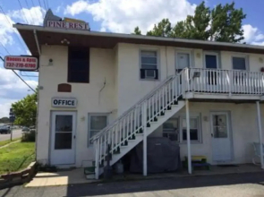 Pine Rest Motel
