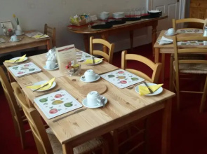 Tregonwell House - Guest House