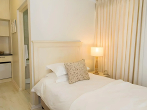 Four Palms Accommodation