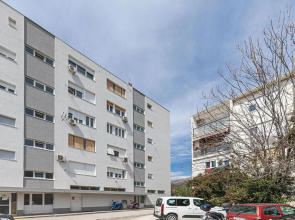 Stunning Apartment in Trogir With Wifi and 2 Bedrooms