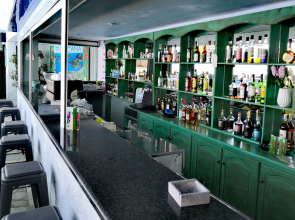 Tropicana Inn