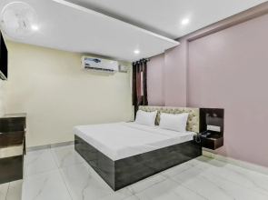 Collection O 85387 Holidays Inn