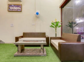 OYO 77970 Hotel Sangam