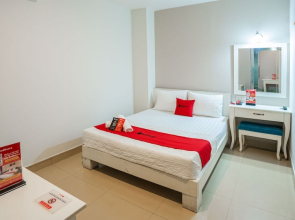 RedDoorz Near Tan Dinh Market 3