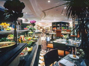 Отель Sheraton Khalidiya