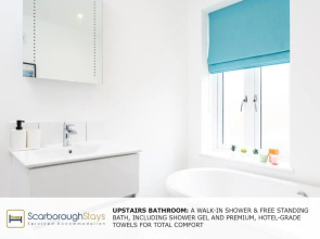 Scarborough Stays - Trafalgar Lodge - 4 bedroomed house - Free Parking
