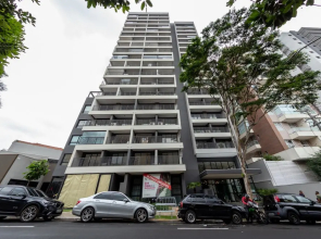 Charlie Nik Vila Mariana