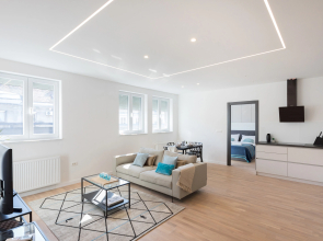 Design 2BDR Apartment near City Center