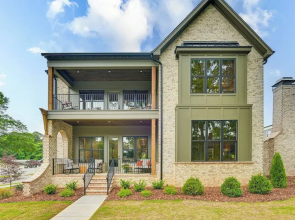 Idyllic Belmont Home < 1 Mi to Historic District!