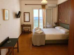 Beachfront Panorama Apartm - Kythira Seaside Gem
