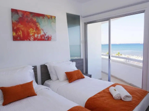 Lazuli Beachfront Apartment 21