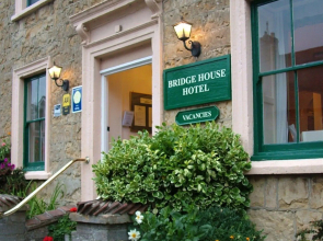 Bridge House Hotel