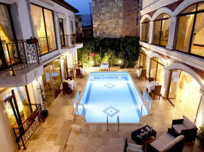 Saint John Hotel - Boutique Class
