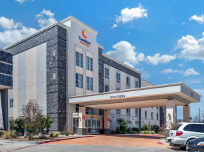Comfort Suites University