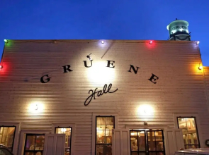 Serenity Shores House 3 Bedrooms 2.5 Bathrooms Home