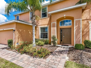 Fabulous Large 6 bed Home With Extended Deck, Private Pool and spa and Conservation View - 469