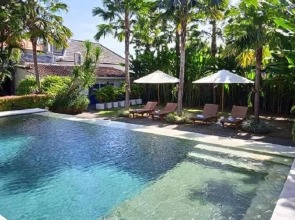Villa Ndaru - 4 Bedroom Villa in Batu Bolong, Canggu