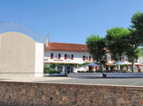 Logis Hotel Du Fronton-Agian