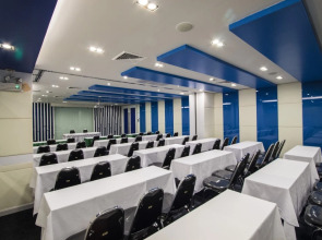 Курортный отель The Beach Heights Resort