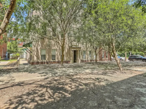 Dwtn Condo 4 Blocks to The Wilmington Riverwalk!