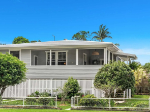 Mullum River House