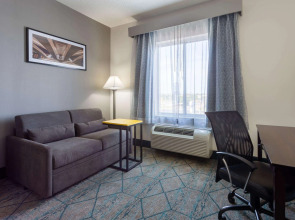 La Quinta Inn & Suites by Wyndham Columbus West - Hilliard