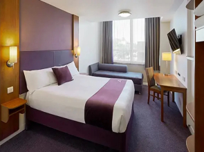 Premier Inn Gloucester Little Witcombe