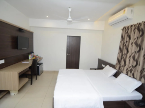 Hotel Kirti