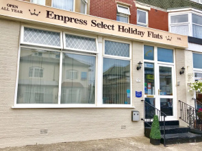Empress Select Holiday Flats