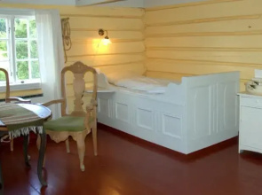 Holmen Gård